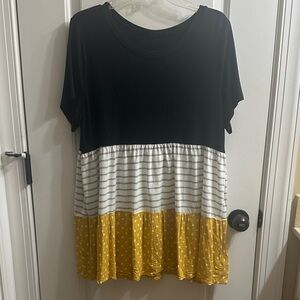 Doe & Rae Navy, White & Yellow Tiered Short Sleeve Tunic